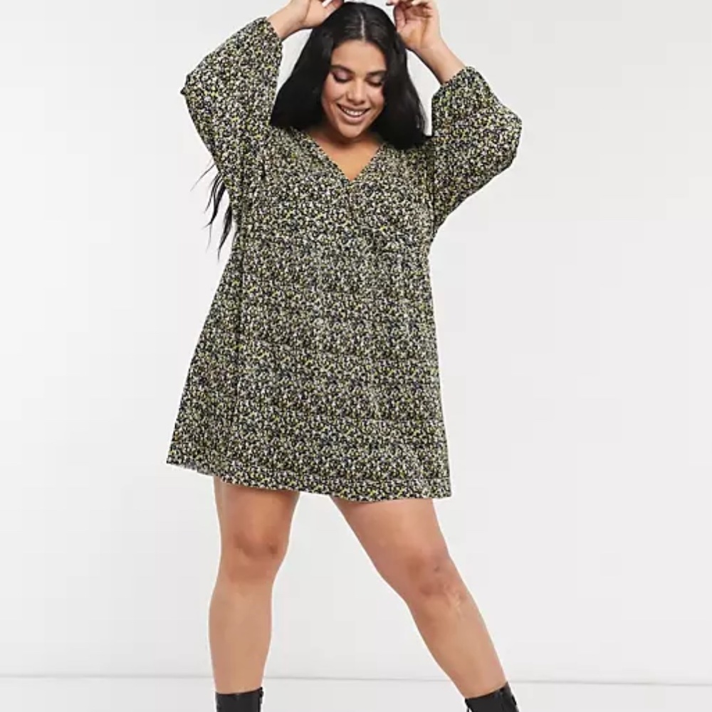 ASOS DESIGN Curve Plisse V-Neck Mini Dress Floral Sz 16